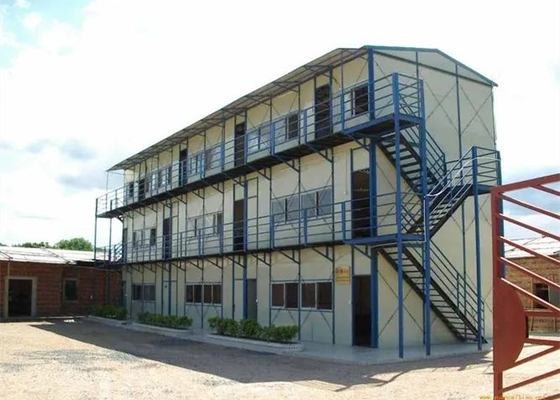 Chalet prefabricado del indicador de la casa prefabricada ligera de la estructura de acero para la resistencia a las inclemencias del tiempo de la residencia