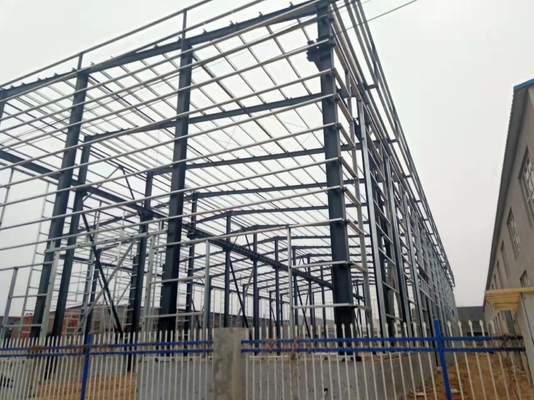 El palmo grande de la conexión de perno prefabricó el taller de la estructura de acero con el panel de bocadillo