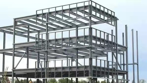 Sa2.5 soldó con autógena columnas de acero estructurales resistentes de acero agrícolas de los edificios 100*3.0m m