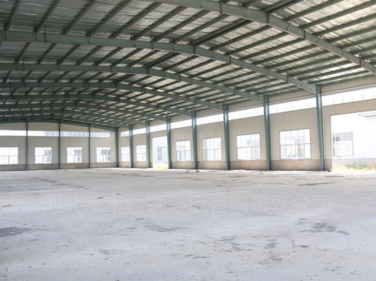 Estructura de acero galvanizado en canaletas superficies de almacén pintadas o galvanizadas en caliente