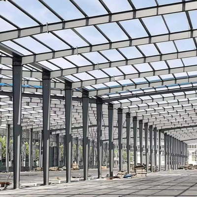 Construcción de un almacén prefabricado de estructura de acero