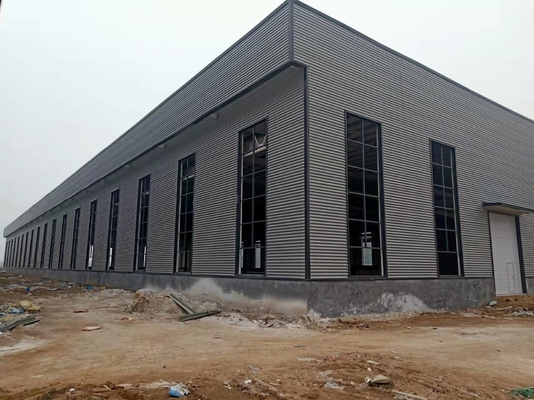 La lumbrera laminada en caliente del metal del taller de la estructura de acero pre fabricó Warehouse