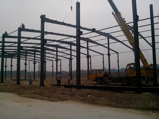 Estructura de acero flexible Warehouse del palmo grande del diseño Q345