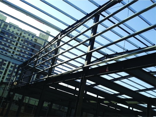 La estructura de acero Warehouse de la luz del palmo grande Q355 prefabricó