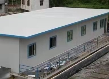 Casa de marco de acero ligera de pintura del indicador que procesa el taller con la grúa