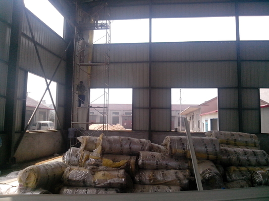 Garaje fabricado resistente del Carport del metal del Godown Q345 de la estructura de acero de agua