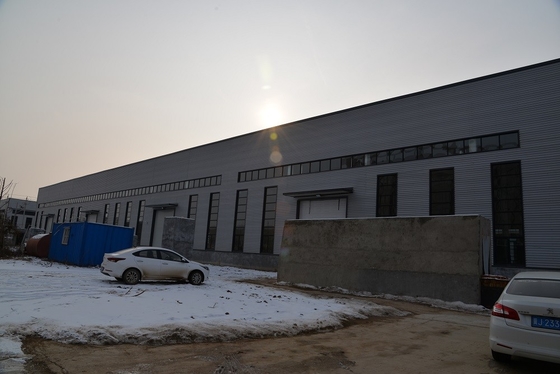 Garaje prefabricado por encargo del granero del metal de Warehouse de la estructura de acero